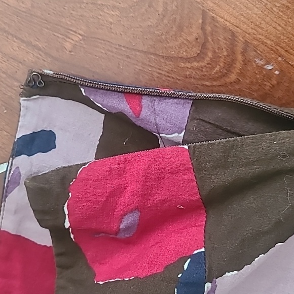 Mossimo skirt size 6 side zip fully lined - Picture 2 of 3